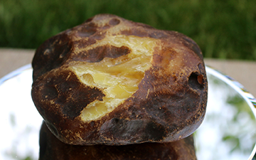 Large natural raw amber stone preview